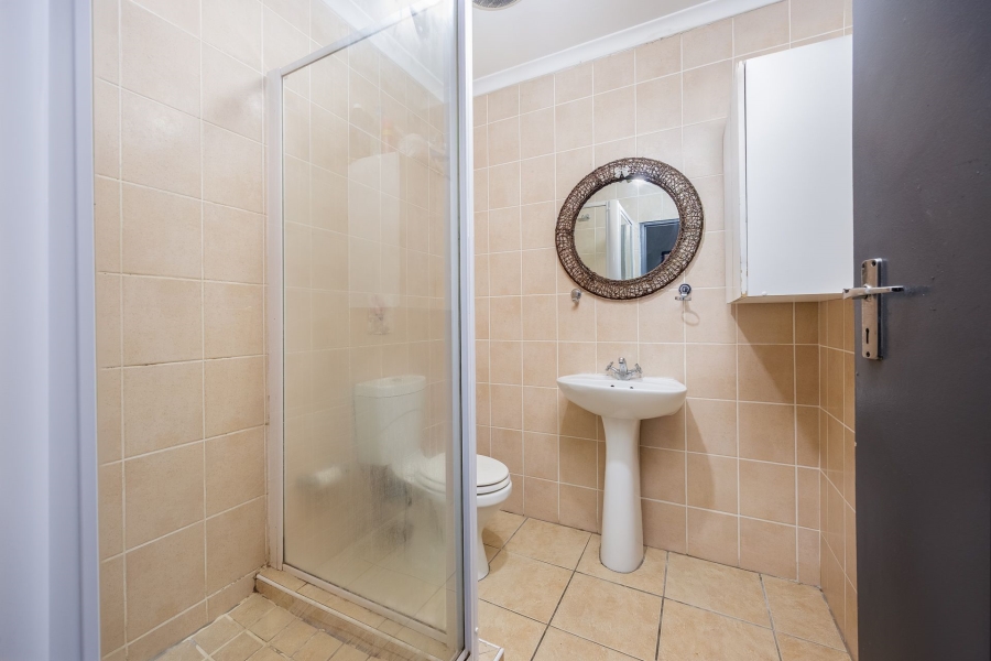 5 Bedroom Property for Sale in Hagley Western Cape